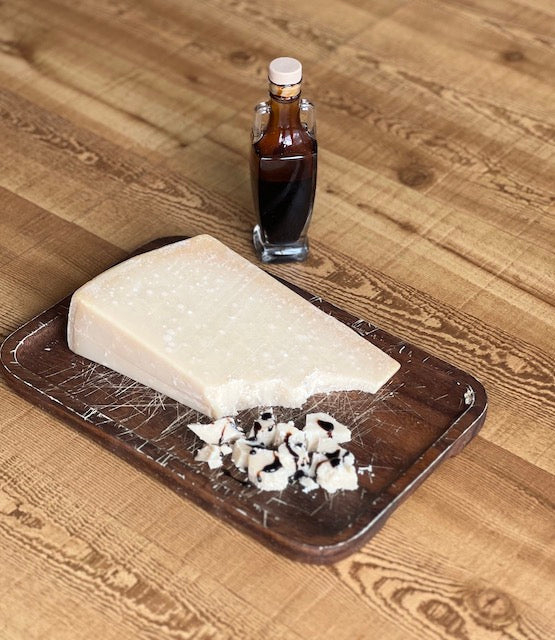 Balsamic Vinegar of Modena with Parmigiano Reggiano 